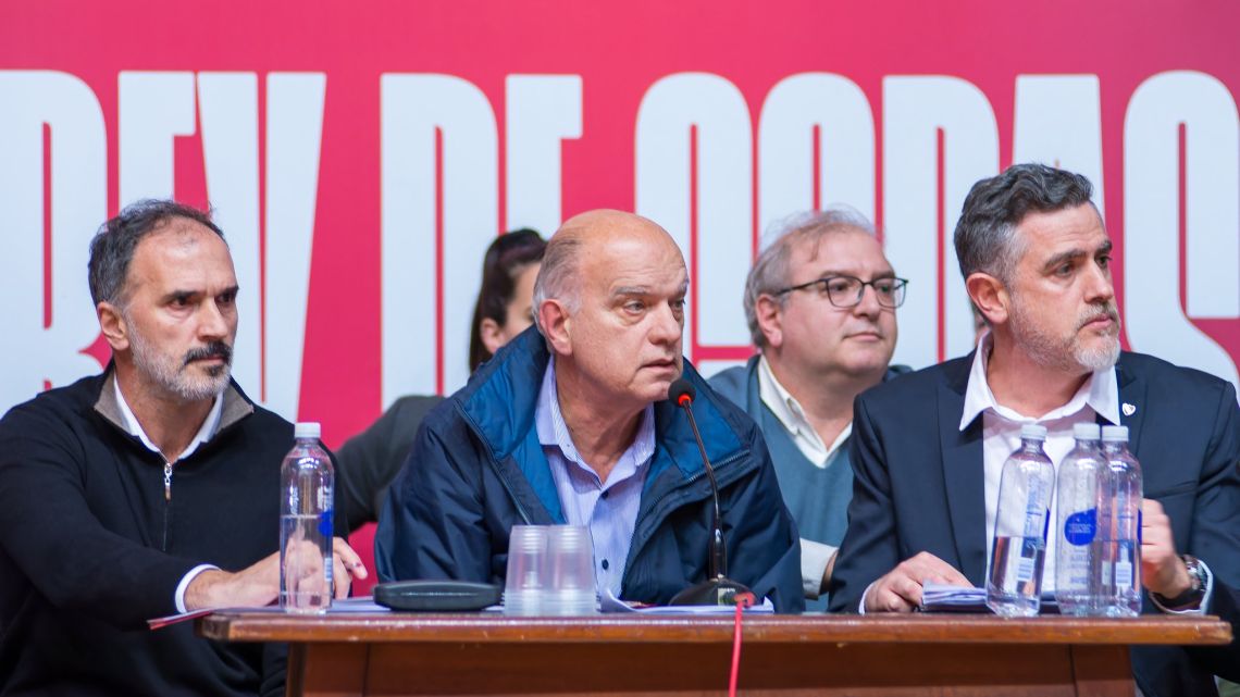 Néstor Grindetti was ratified as president of Independiente