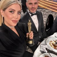 Wanda Nara celebrando su Martín Fierro