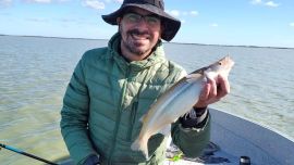 Con accesos transitables en gran parte del país, muchos aficionados se trasladaron en búsqueda de disfrutar de la pesca deportiva.