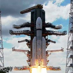 Un cohete de la Organización de Investigación Espacial de la India (ISRO) que lleva la nave espacial Chandrayaan-3. Foto AFP | Foto:AFP