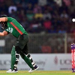 Rony Talukdar de Bangladesh durante el primer partido internacional de cricket Twenty20 entre Bangladesh y Afganistán. Foto Munir uz ZAMAN / AFP | Foto:AFP