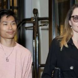 Angelina Jolie optó por la comodidad de las ballerinas