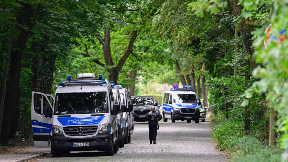 Policía de Berlín que estuvo buscando a una leona