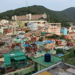 Busán, en la costa de Corea del Sur, tiene una aldea cultural que sirve de residencia temporaria a artistas plásticos.