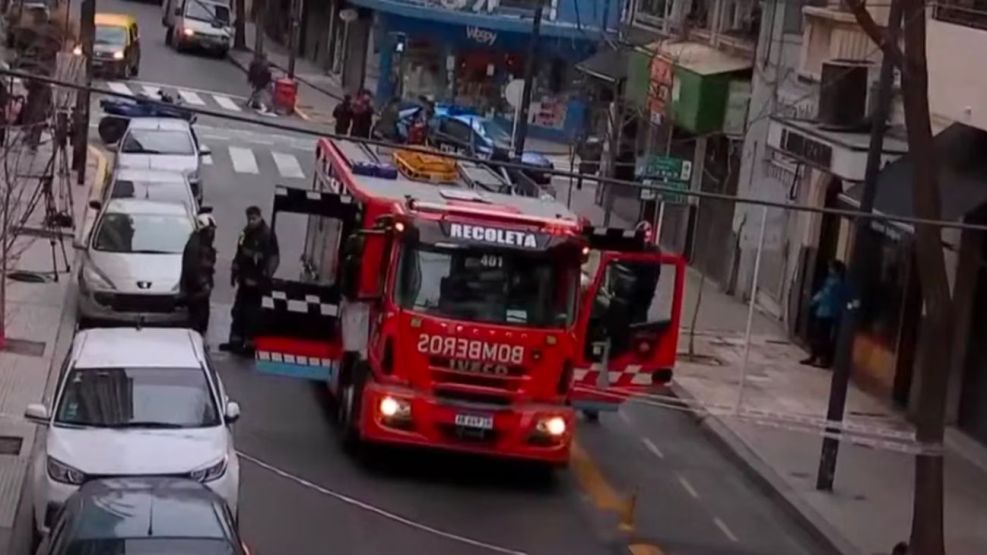 Un hombre murió al incendiarse su departamento en Montevideo al 900, Recoleta