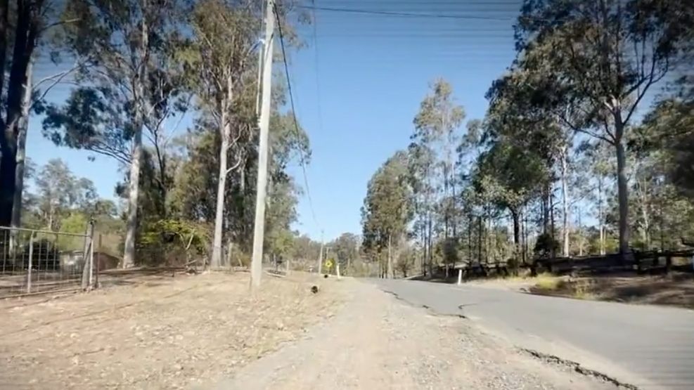 La ruta del Queensland donde el chofer de un autobus escolar abandonó a los chicos porque se portaban mal.
