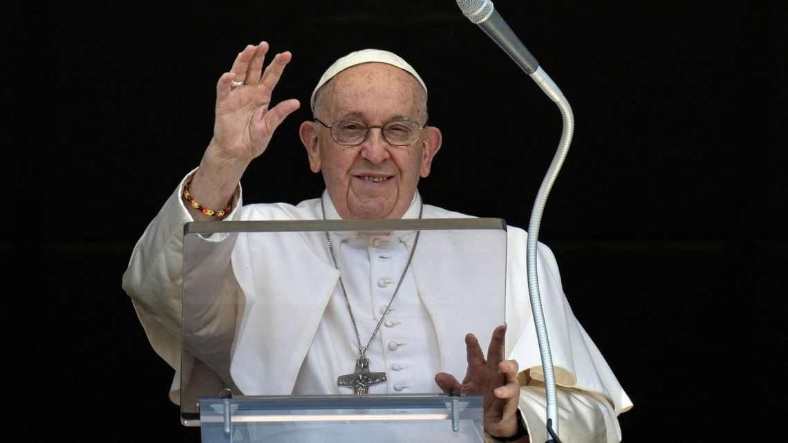 The Pope announced the appointment of 21 new cardinals, among them three Argentines.