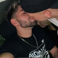 Lucca Bardelli, el ex de Julieta Poggio, apareció a los besos con un amigo