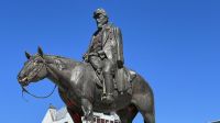 El monumento a Roca en la plaza de Bariloche