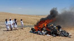 Talibanes queman instrumentos musicales