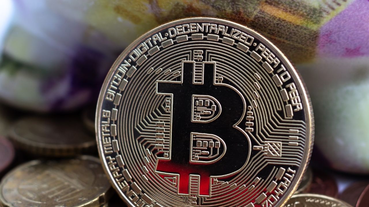 Bitcoin continúa en caída: se mantiene por debajo de los 30 mil dólares |  Canal E