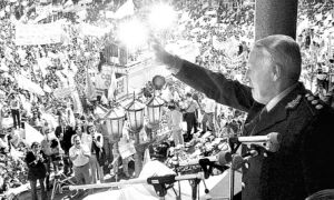 2023_08_05_plaza_mayo_galtieri_cedoc_g