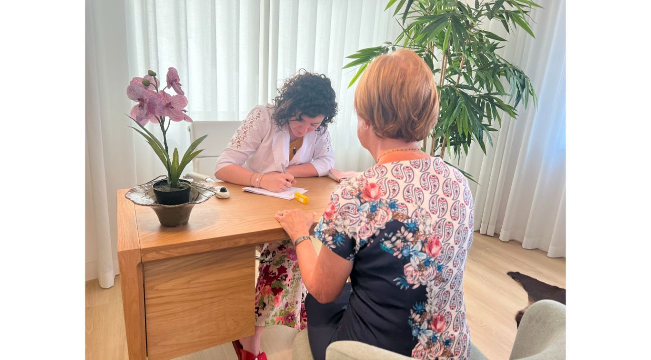 Dra. Luciana Fernandes: Especialista en Dermatología y Estética