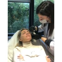 Dra. Luciana Fernandes: Especialista en Dermatología y Estética