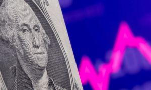 El mercado subió el dólar blue y el Gobierno, el dólar oficial