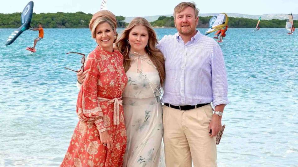 Máxima Zorreguieta estrena look floreado de Dolce & Gabbana en sus vacaciones en familia.