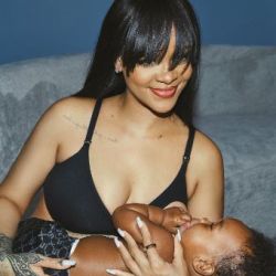 Rihanna lanza una línea de sujetadores de lactancia 
