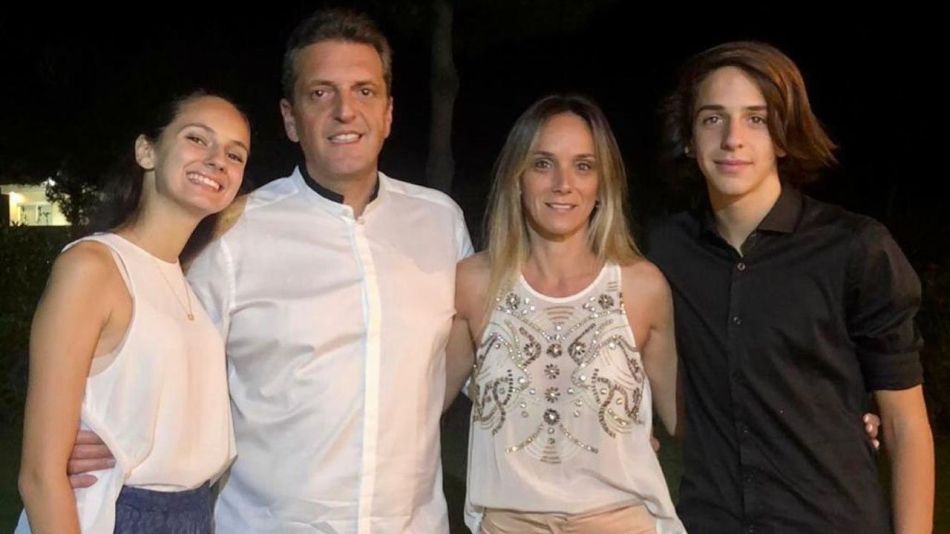 Sergio Massa junto a su familia