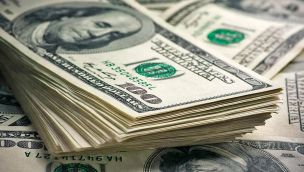 20230812_dolar_shutterstock_g