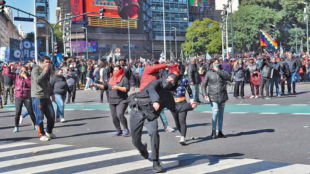 20230812_molares_muerte_obelisco_telam_g