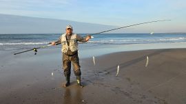 El pejerrey es la vedette en estas playas hasta que se vengan las buenas temperaturas y sea desplazado por la variada. (Fotos archivo)