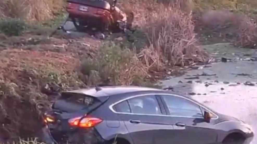 Una persona murió y otras tres resultaron heridas en un choque y vuelco fatal en la Autopista Buenos Aires-La Plata