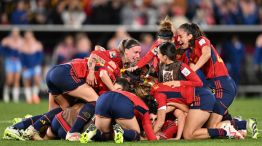 La alegría es española: campeonas mundiales de Fútbol Femenino.