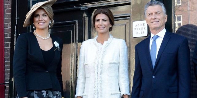 Juliana Awada en tweed junto a Mauricio Macri y la reina Máxima