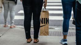 US Retail Sales Top Forecasts Showcasing Consumer Resilience
