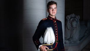 Gabriel de Bélgica, el príncipe deportista, solidario y trilingüe que acaba de cumplir 20 años