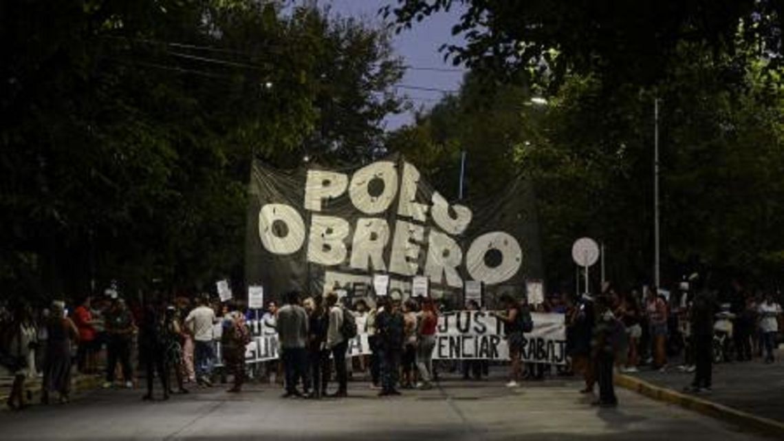 Piqueteros se movilizan por la falta de alimentos en más de 35.000 ...