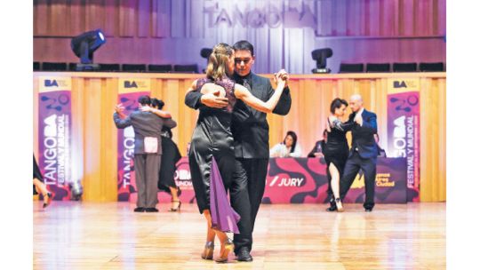 Con récord de participantes, comenzó el Mundial de Tango que celebra los veinte años
