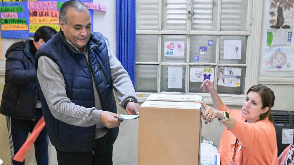 20230827_voto_sufragio_na_g