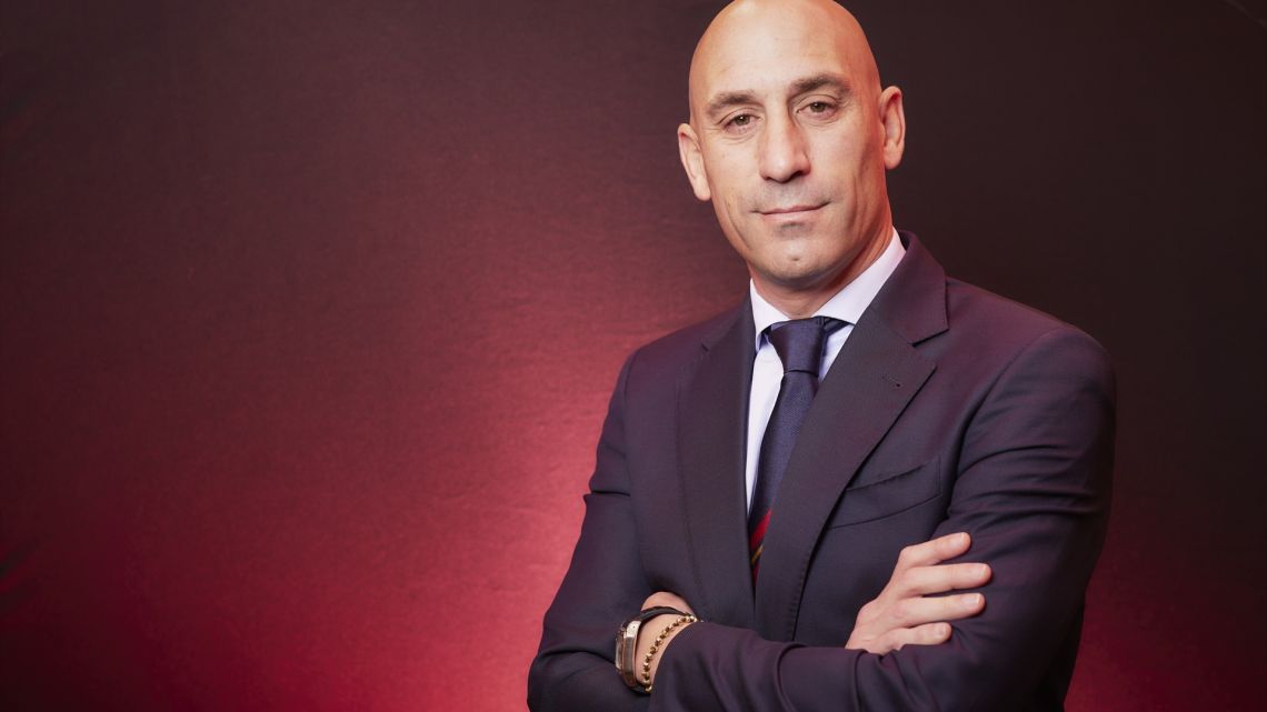 La madre de Luis Rubiales se encerró en una iglesia e inició una huelga ...