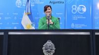 La ministra de Trabajo, Raquel "Kelly" Olmos, detalló que las dos cuotas de 30 mil pesos de refuerzo salarial anunciado por su par de Economía, Sergio Massa