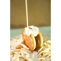 Lanzamiento de alfajor de chocolate blanco y dulce plant based 