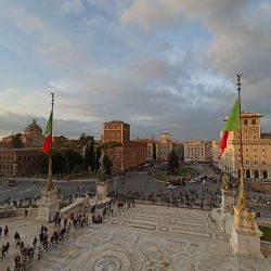 Ciudadanía italiana: Cada vez son más las familias argentinas que ven al pasaporte italiano como una herramienta para el futuro de sus hijos y nietos. | Foto:CEDOC