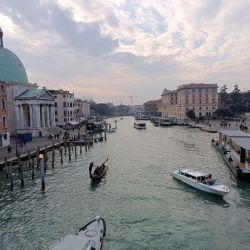 Ciudadanía italiana: Cada vez son más las familias argentinas que ven al pasaporte italiano como una herramienta para el futuro de sus hijos y nietos | Foto:CEDOC