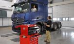 Mercedes-Benz Camiones y Buses presentó su programa “Kilómetro a Kilómetro”