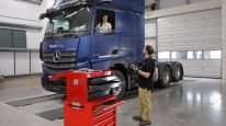 Mercedes-Benz Camiones y Buses: "Kilómetro a kilómetro"