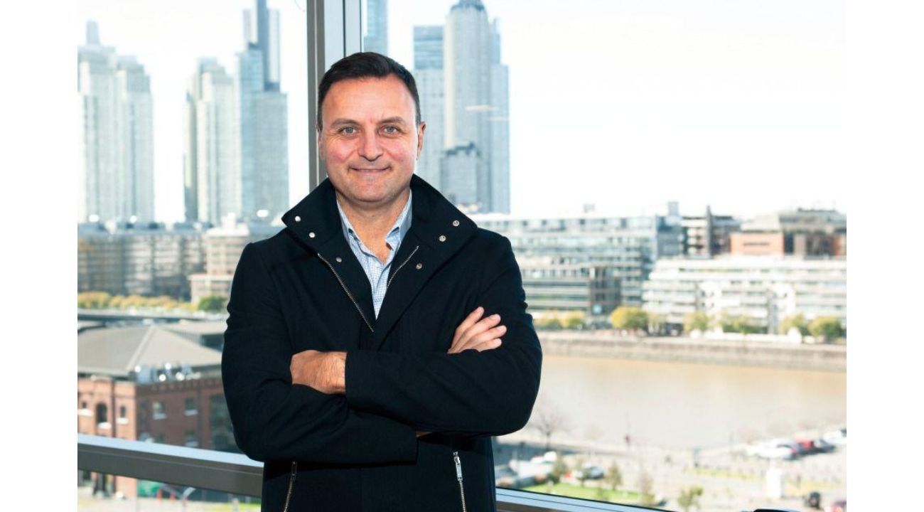 Escándalos políticos: las sombras que acechan a la estrategia