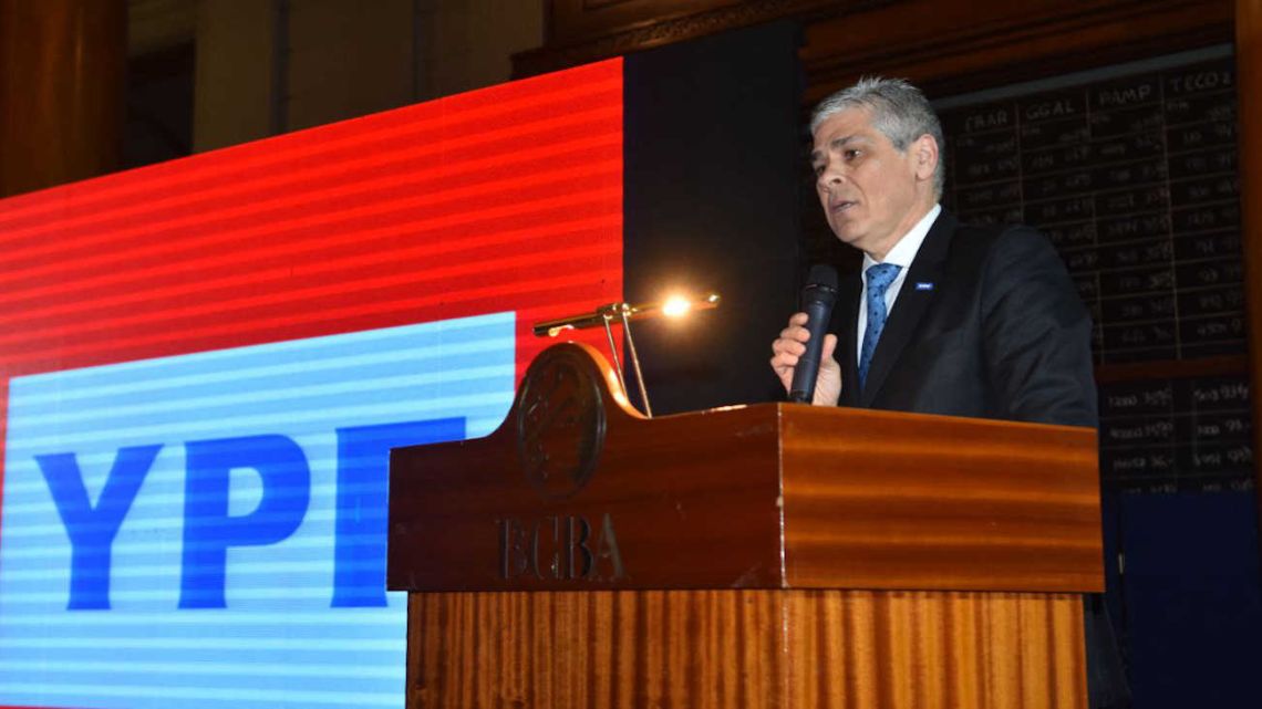 El presidente de YPF anunció que con el Conicet inaugurará una fábrica ...