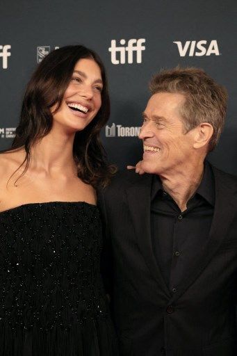 Camila Morrone y Willem Defoe, protagonistas de 'Gonzo Girl', dirigidos por Patricia Arquette.
