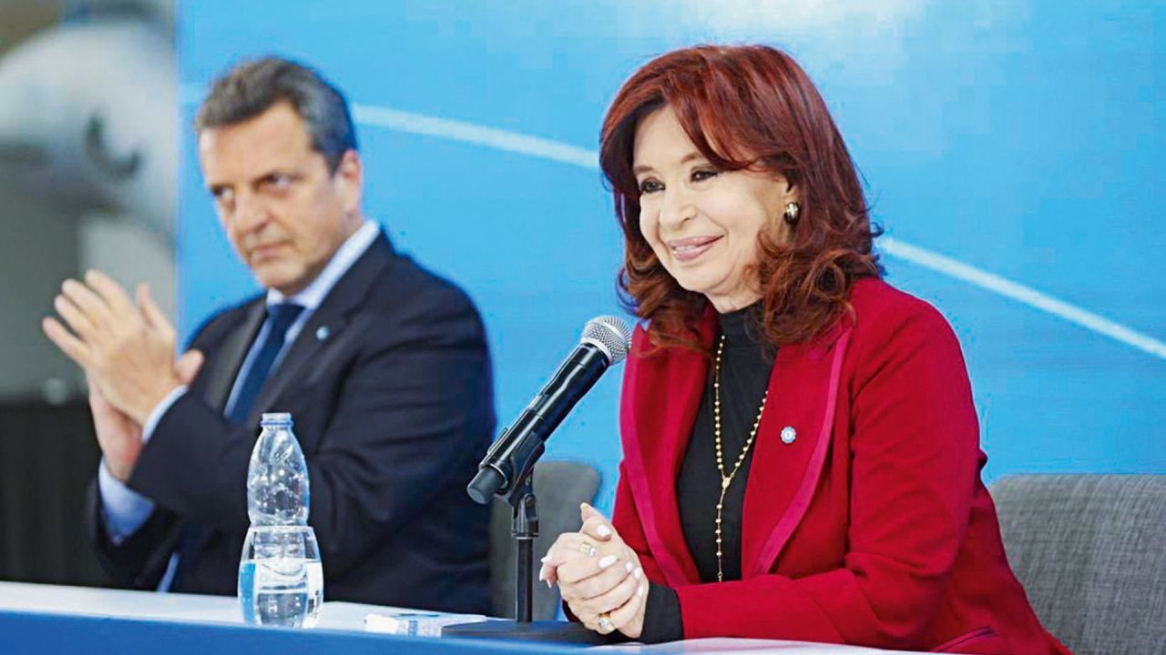 Cristina Kirchner junto a Sergio Massa. | Foto:Cedoc.