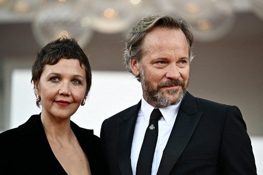 Festival de Venecia 2023: Maggie Gylenhaal y su marido Peter Sarsgaard, consagrado como mejor actor.