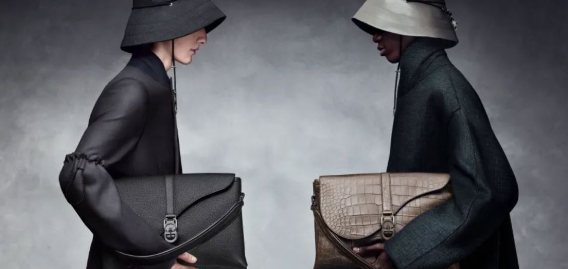 Dior Pillow Bag, el bolso creado para hombres que se instala como accesorio unisex