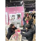 Diaz home, la marca de muebles maquilladores estilo Hollywood llegó a su primera exposición en La Rural