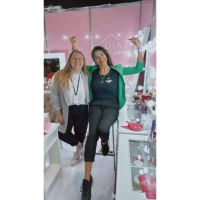 Diaz home, la marca de muebles maquilladores estilo Hollywood llegó a su primera exposición en La Rural
