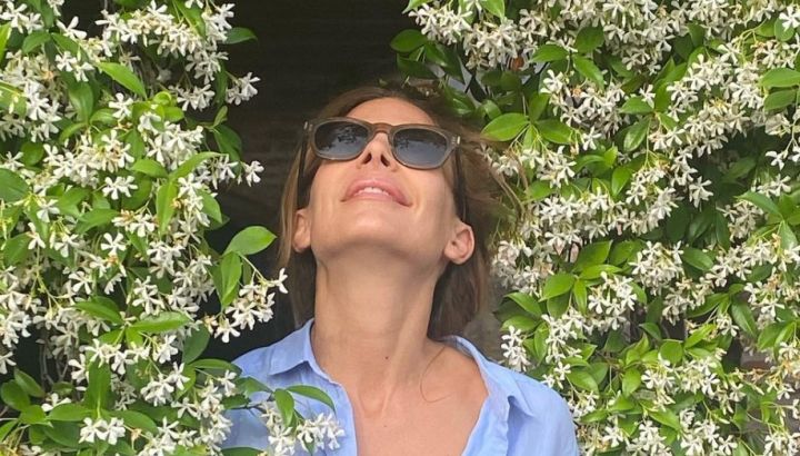 Juliana Awada tiene las camisas más frescas para el cambio de temporada