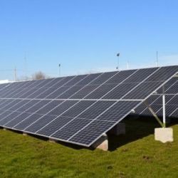 Cuenta con 280 paneles solares que aportarán 120 kilovatios de potencia nominal de inyección y 127,4 kWp de potencia fotovoltaica instalada total